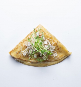 crepe with cheese and chicken